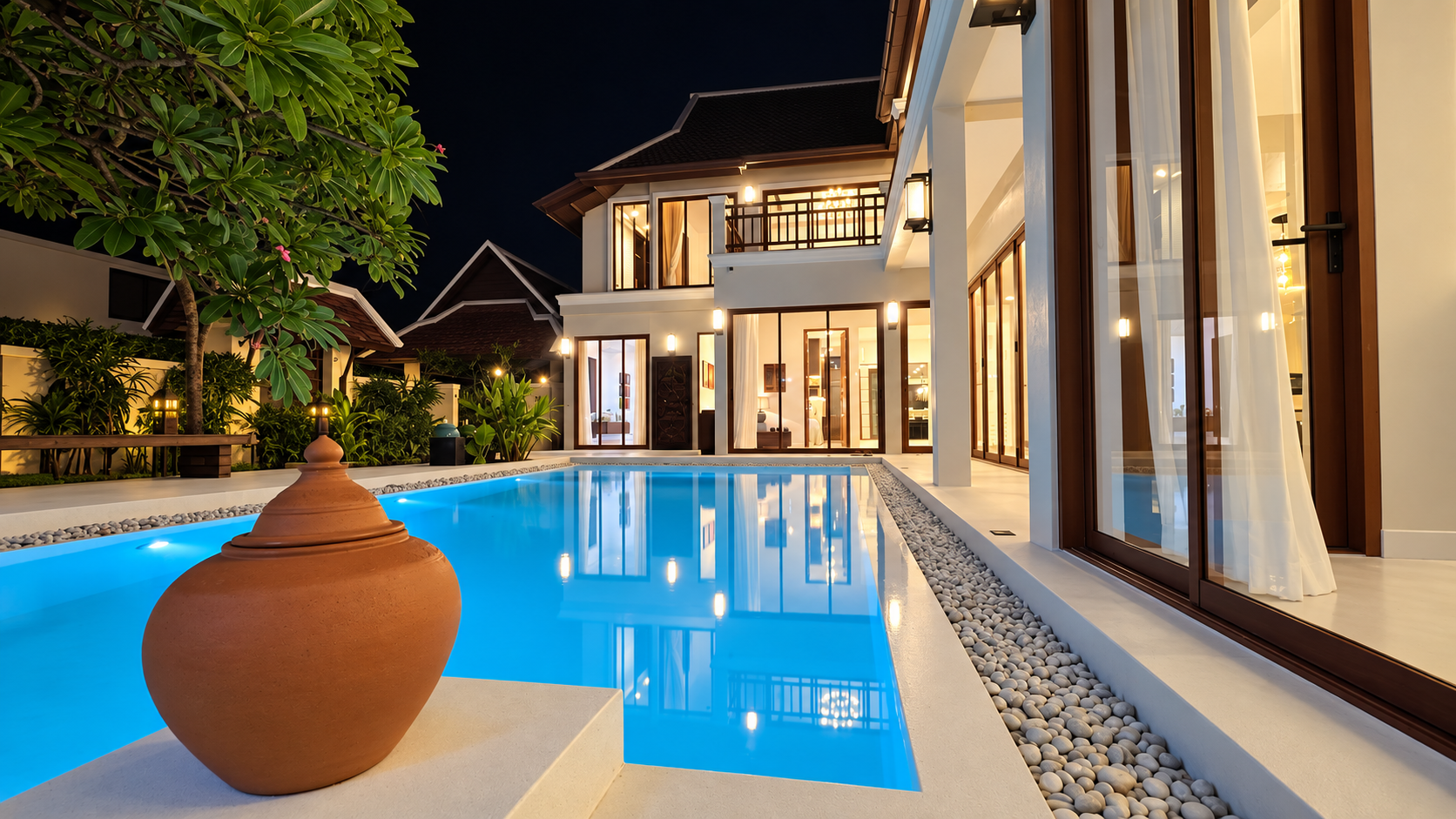 LUXURY THAI-BALI VILLA FOR SALE – PATTAYA