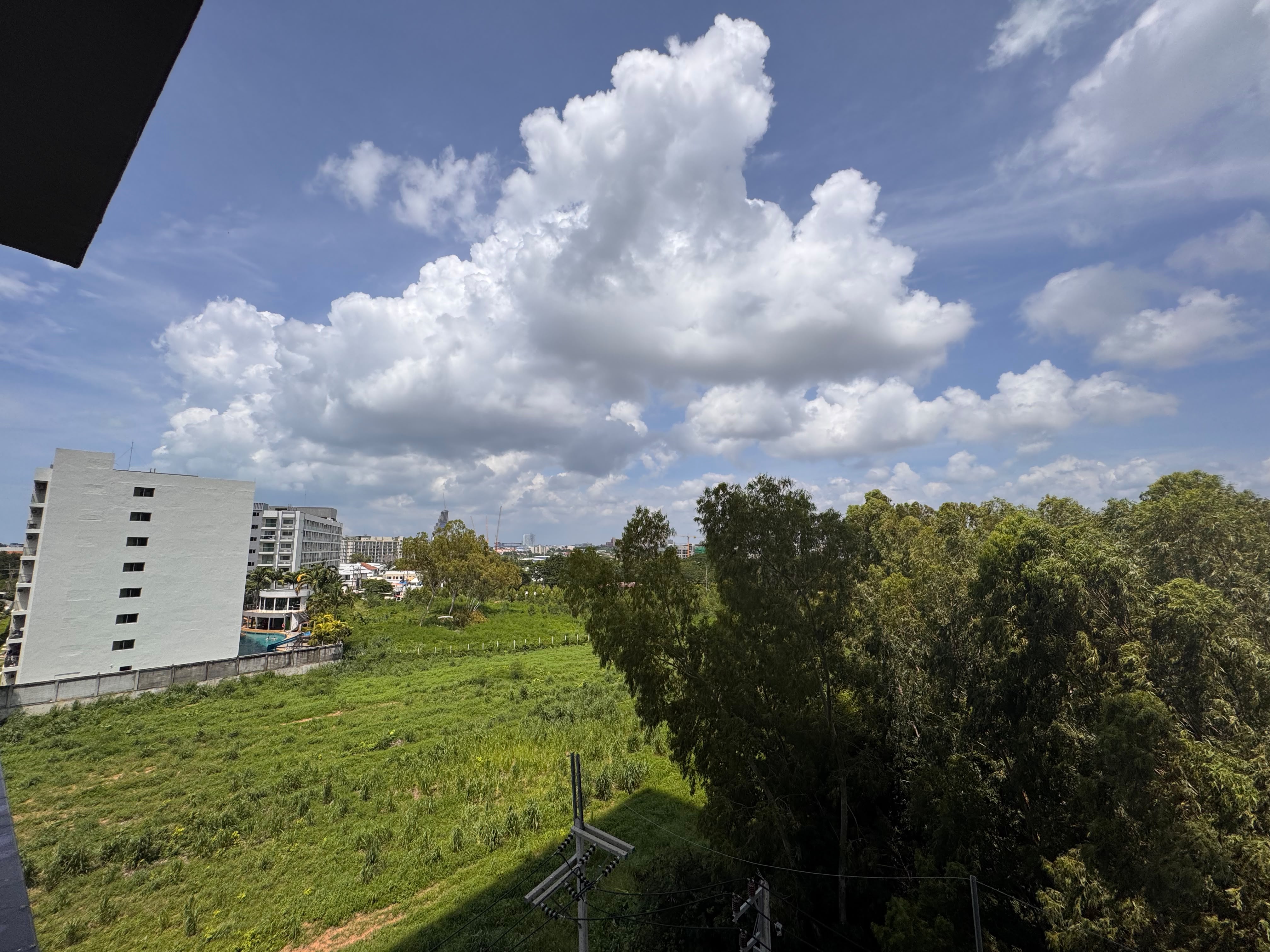 Modern Pet-Friendly 1-Bedroom Condo for Rent in Jomtien | 300m from Jomtien Beach